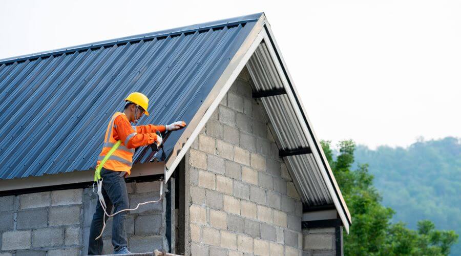 Professional residential roofers in Beech Grove, IN